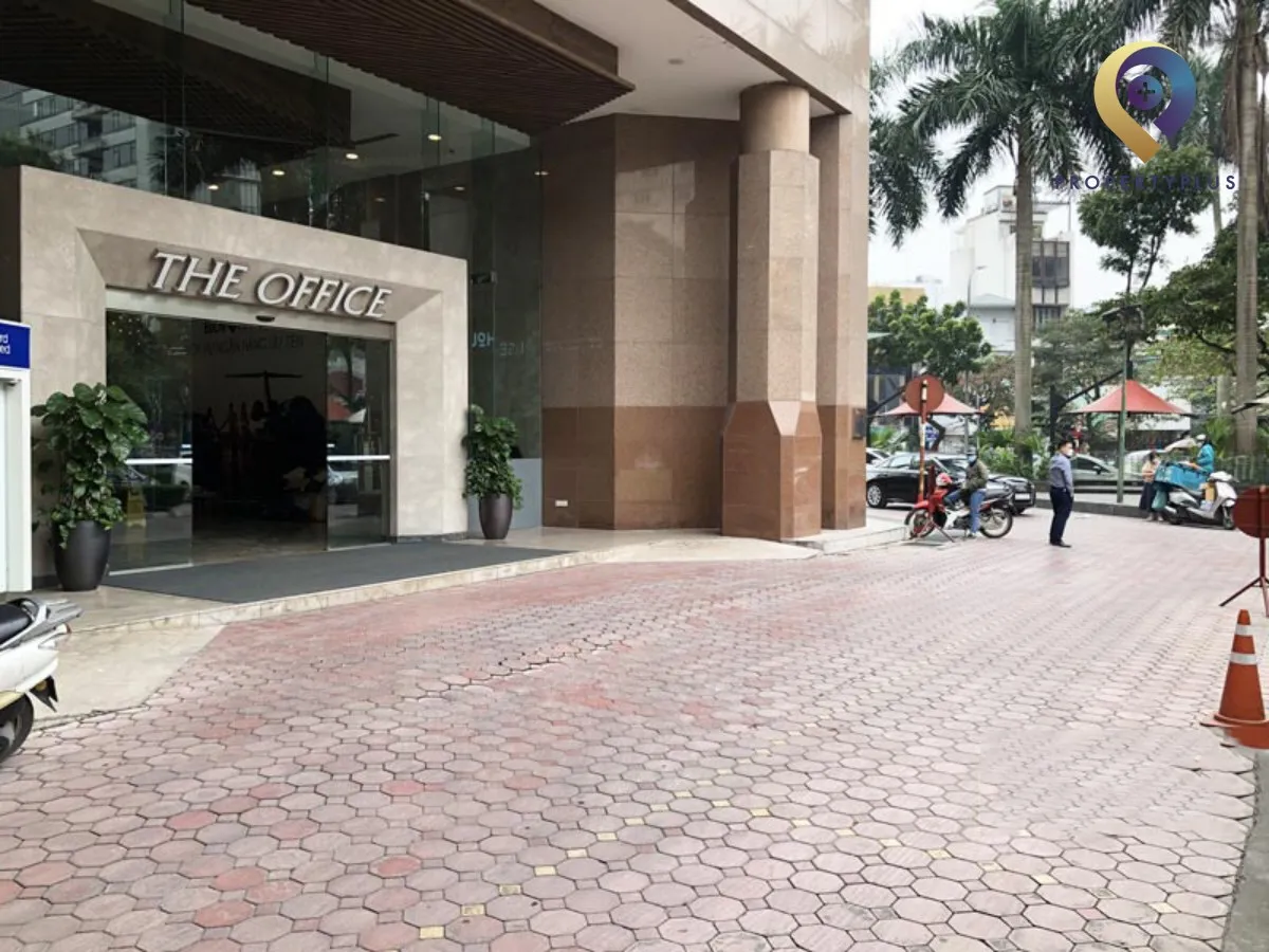 Lối ra vào chính của tòa nhà Hanoi Tower